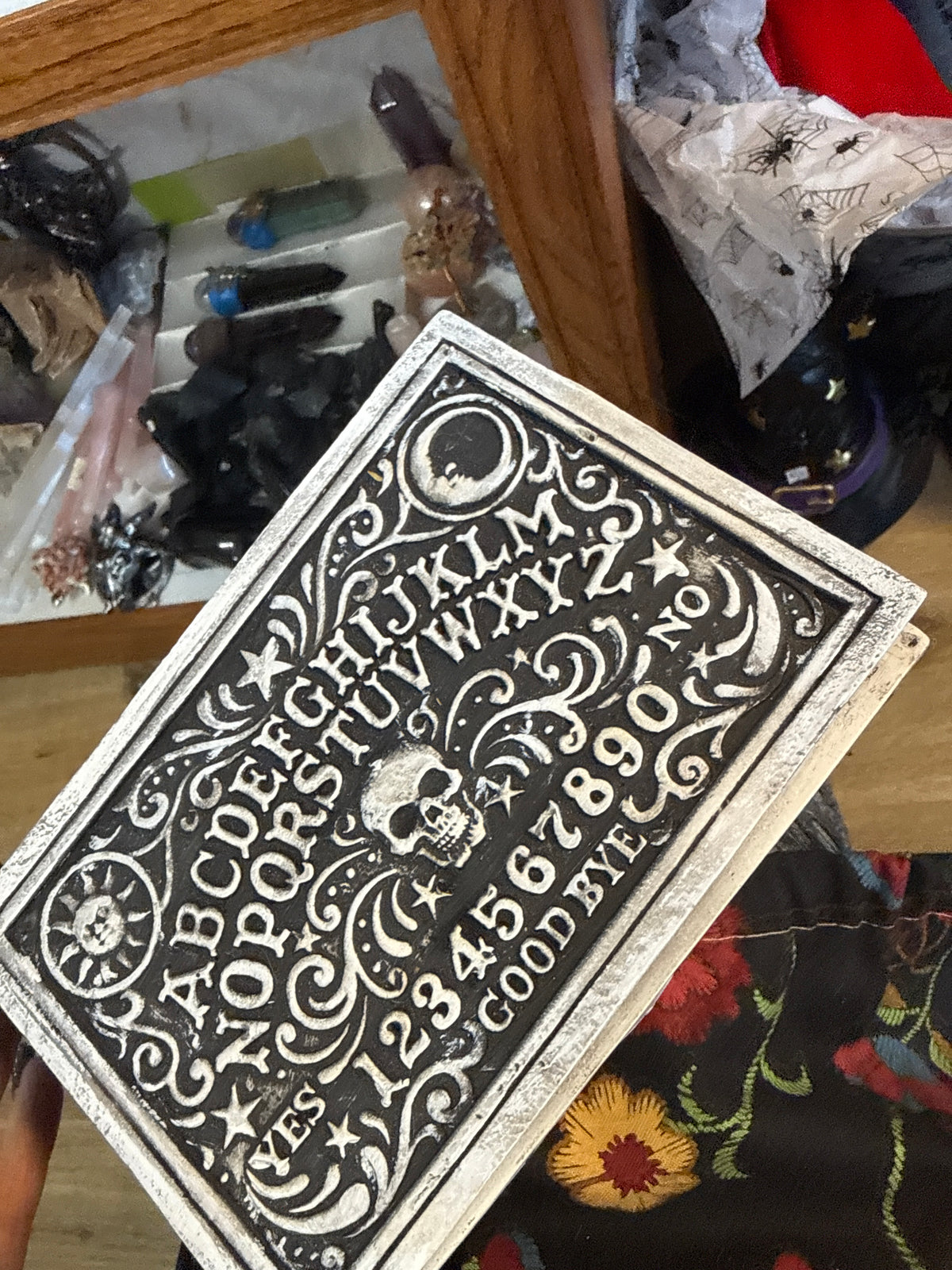 Ouija ceramic box with planchet