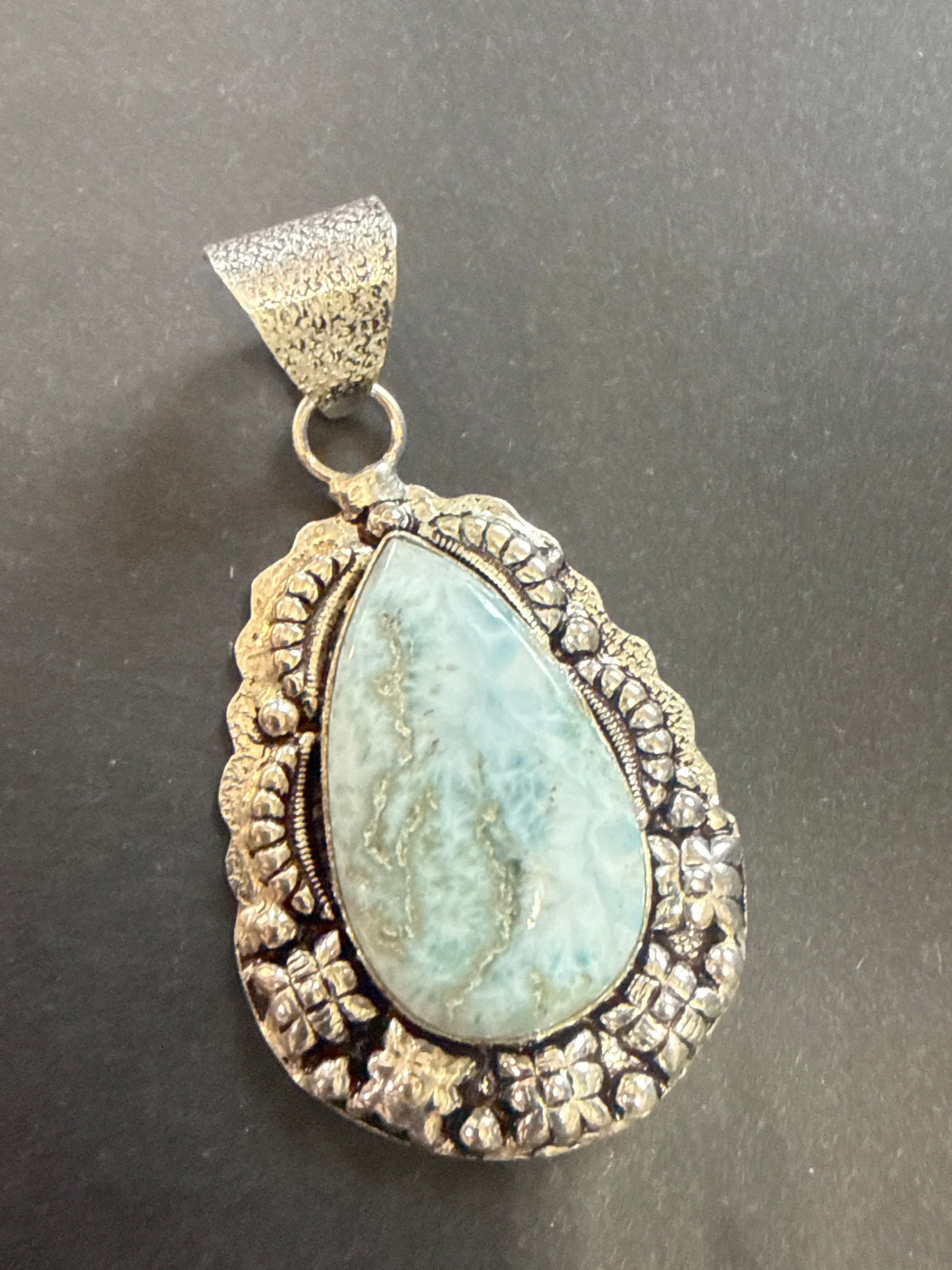 Larimer Pendant