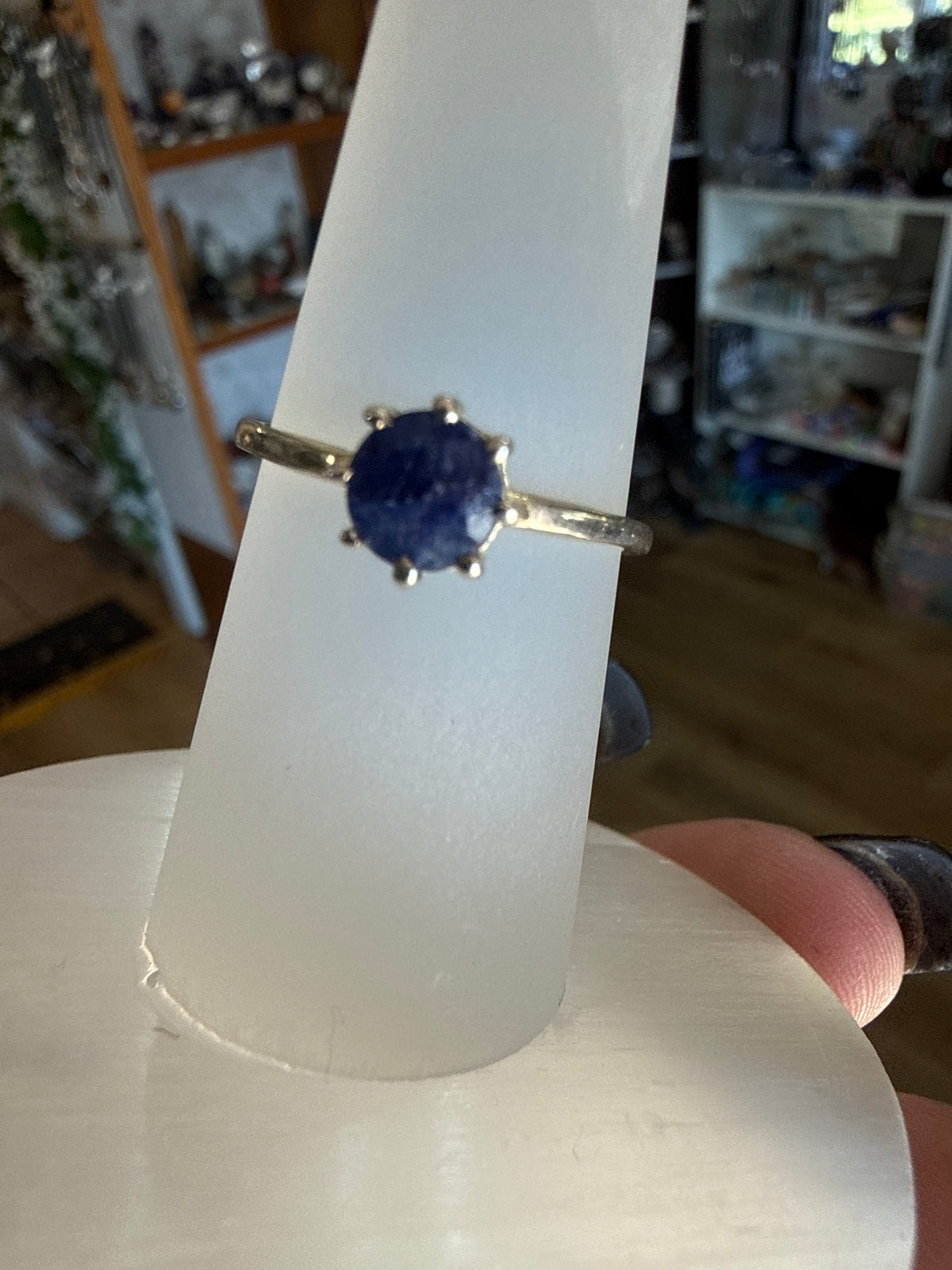 Sapphire size 9